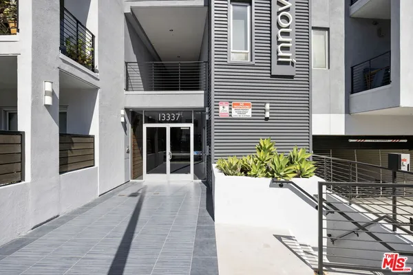 $5,400 | 13337 Beach Avenue, Unit 406, Marina del Rey, CA 90292
