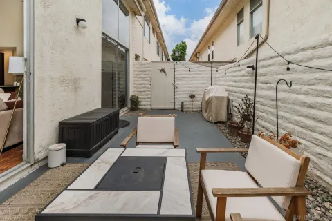 $699,999 | 2544 Navarra Drive, Unit 4, Carlsbad, CA 92009
