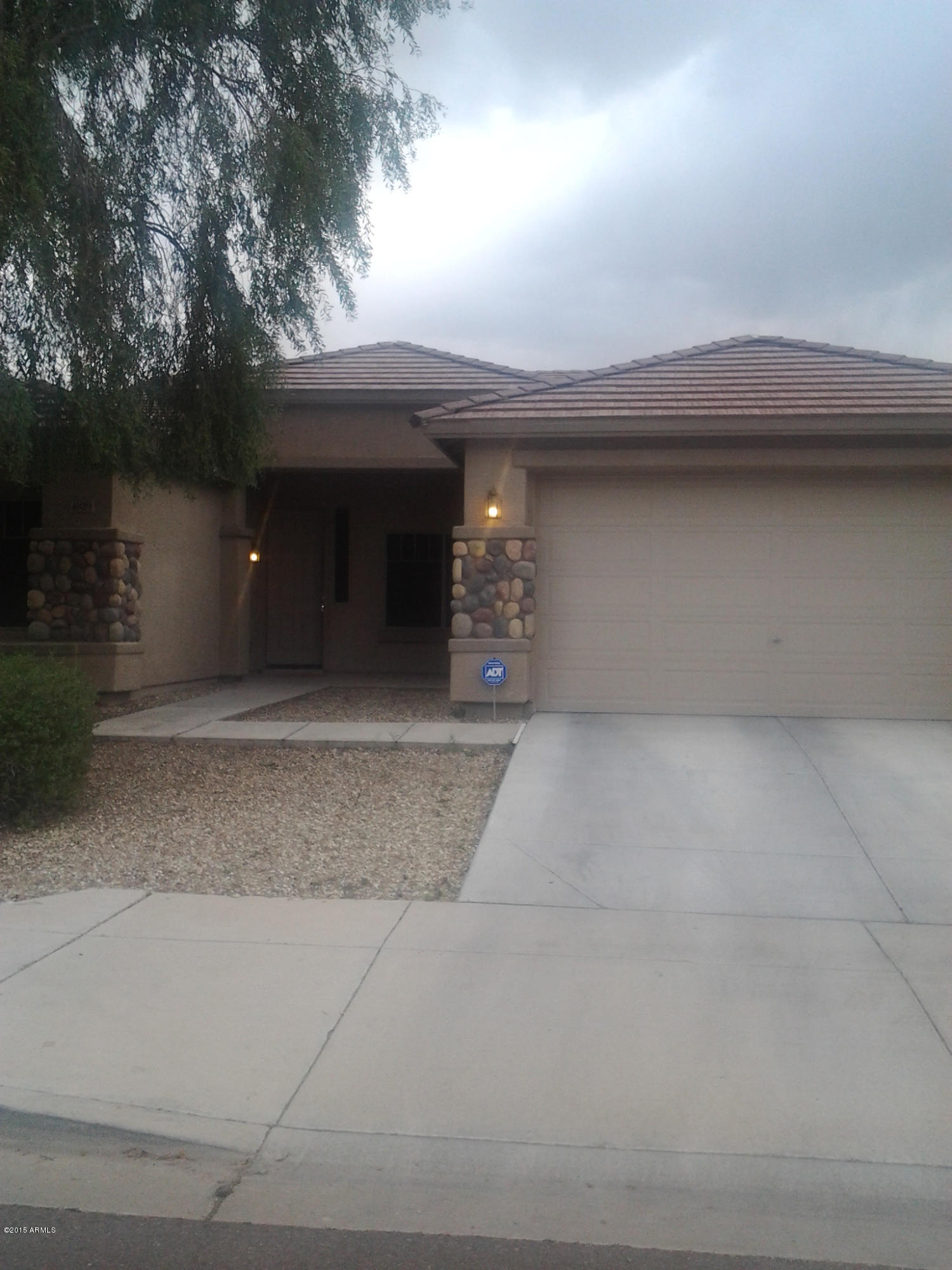 4829 West Maldonado Road Laveen, AZ 85339 - Photo 6 of 16 Stenger front of home