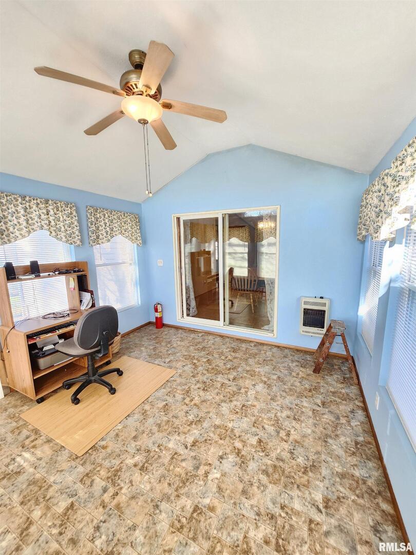 37 Janet Lane Murphysboro, IL 62966 - Photo 14 of 32