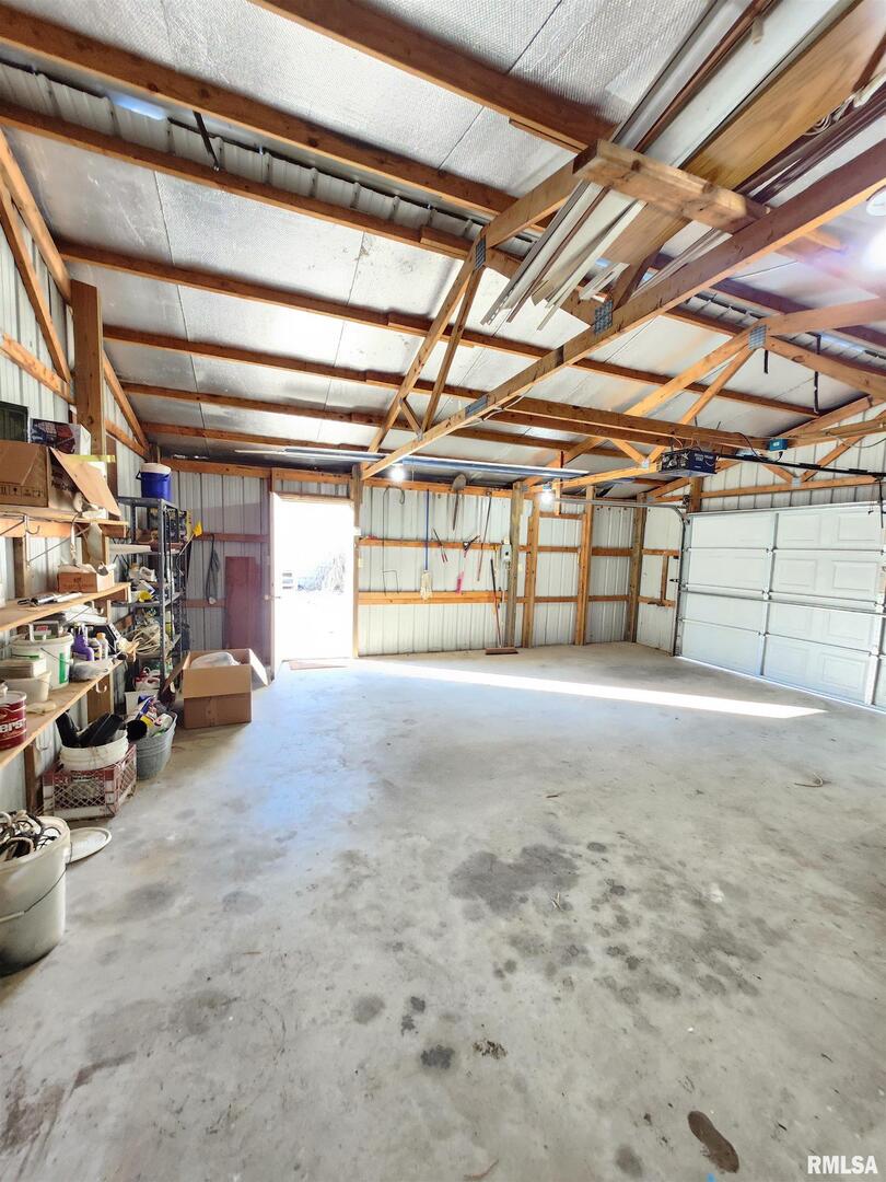 37 Janet Lane Murphysboro, IL 62966 - Photo 32 of 32 a view of a garage with cars