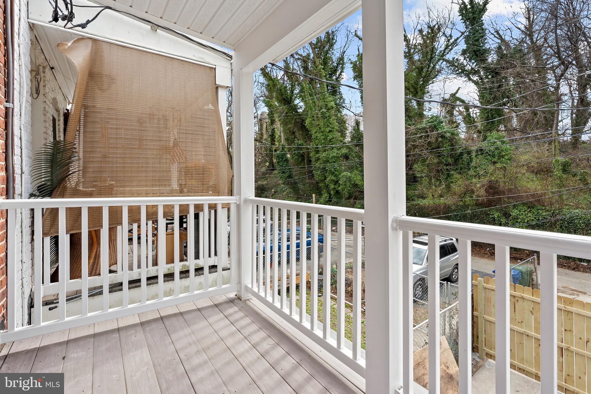 2140 Mt Royal Terrace Baltimore, MD 21217 - Photo 24 of 38