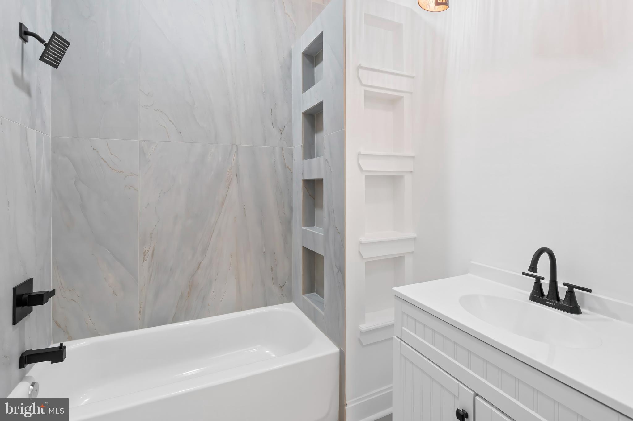 2140 Mt Royal Terrace Baltimore, MD 21217 - Photo 27 of 38