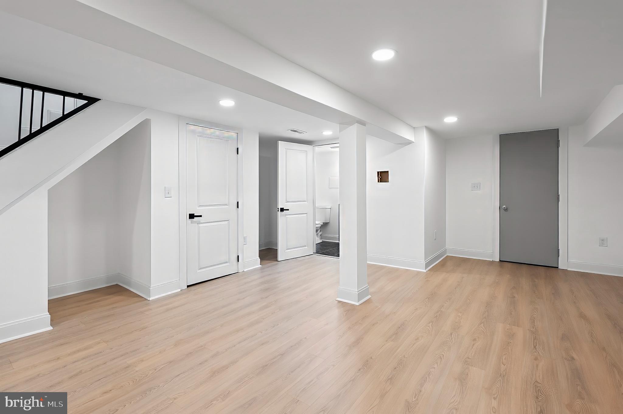 2140 Mt Royal Terrace Baltimore, MD 21217 - Photo 29 of 38