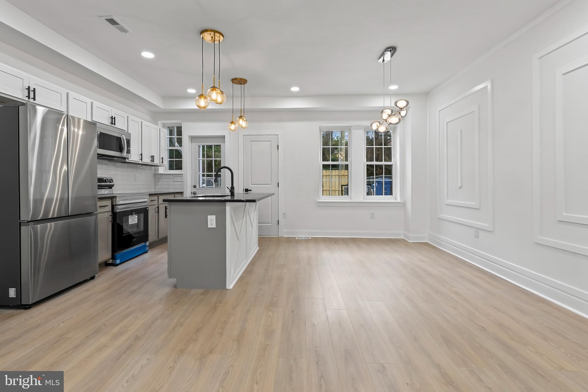 2140 Mt Royal Terrace Baltimore, MD 21217 - Photo 7 of 38