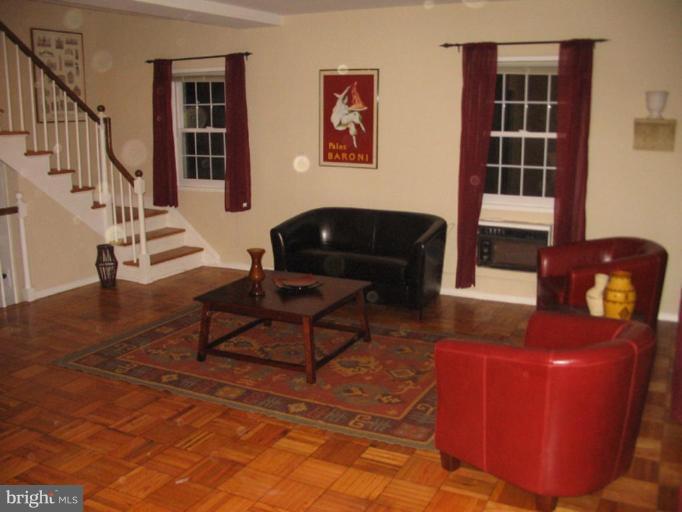 3765 Gunston Road, Unit 543 Alexandria, VA 22302 - Photo 6 of 7 Living Room #2