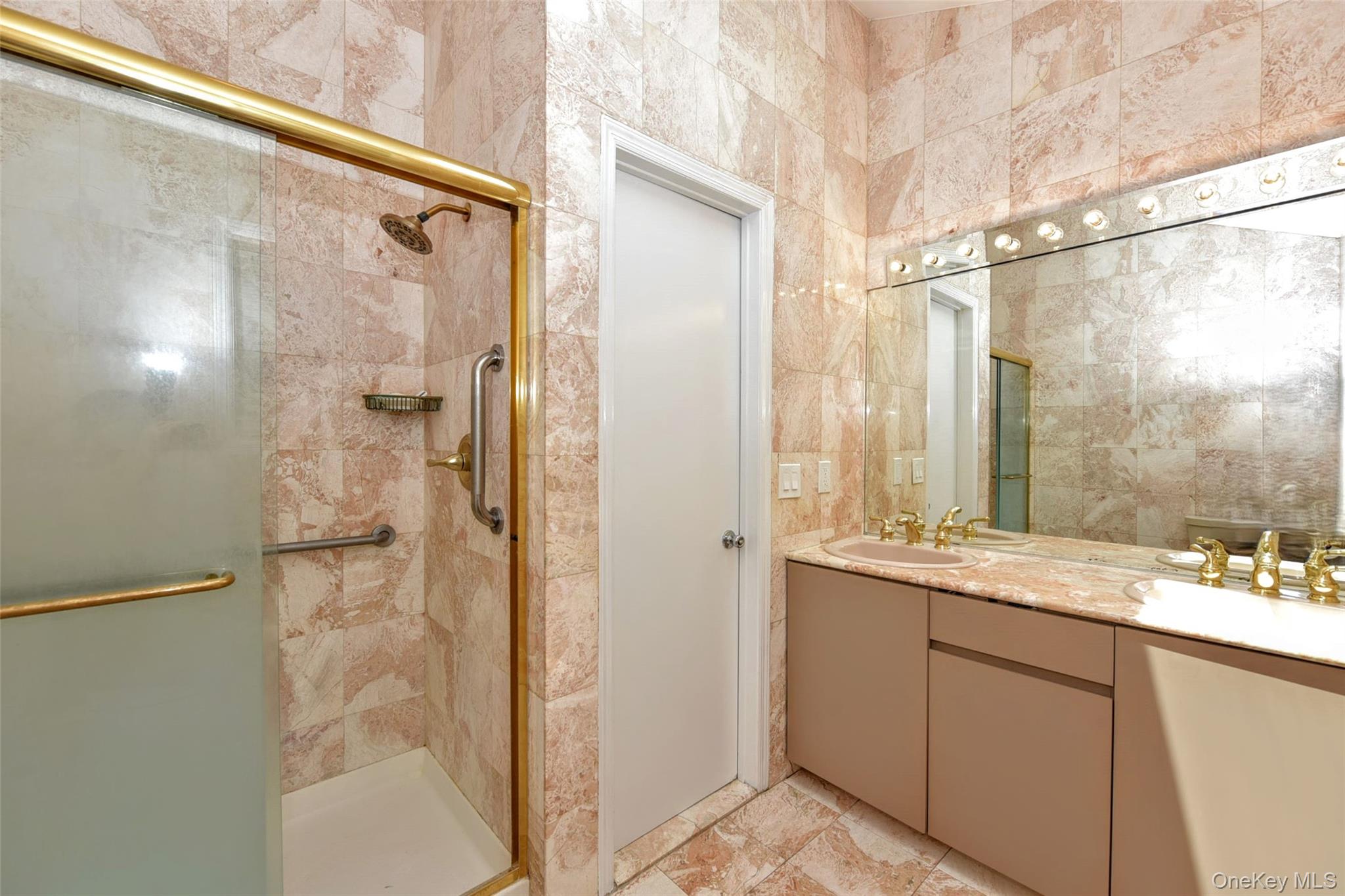 19 Church Road Monsey, NY 10952 - Photo 22 of 40 Double stall shower