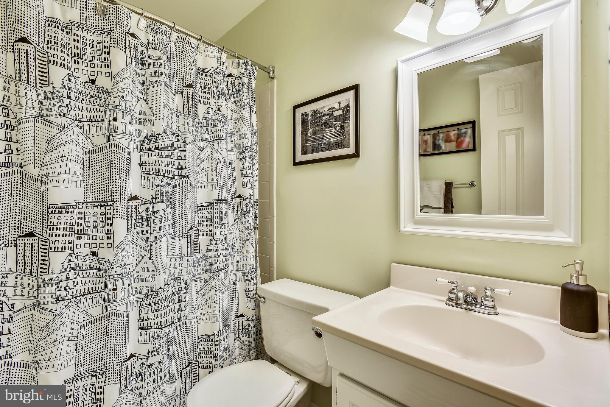 2408 Ivywood Road Reston, VA 20191 - Photo 25 of 35 Upper Level Full Bath