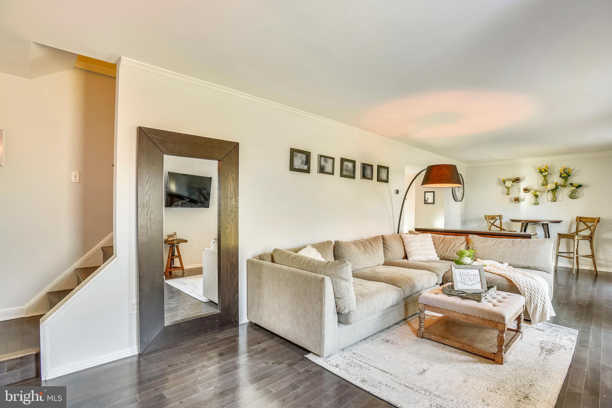 2408 Ivywood Road Reston, VA 20191 - Photo 4 of 35 Spacious Family Room