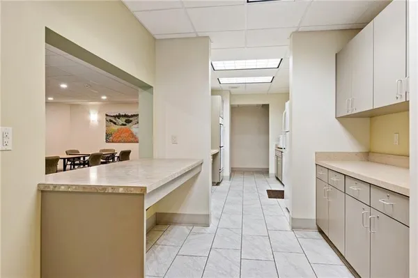 $2,500 | 307 South Dithridge Street, Unit 11, Pittsburgh, PA 15213