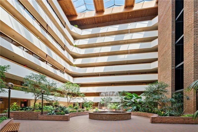 307 South Dithridge Street, Unit 11 Pittsburgh, PA 15213 - Photo 8 of 33 a view of outdoor space with plants