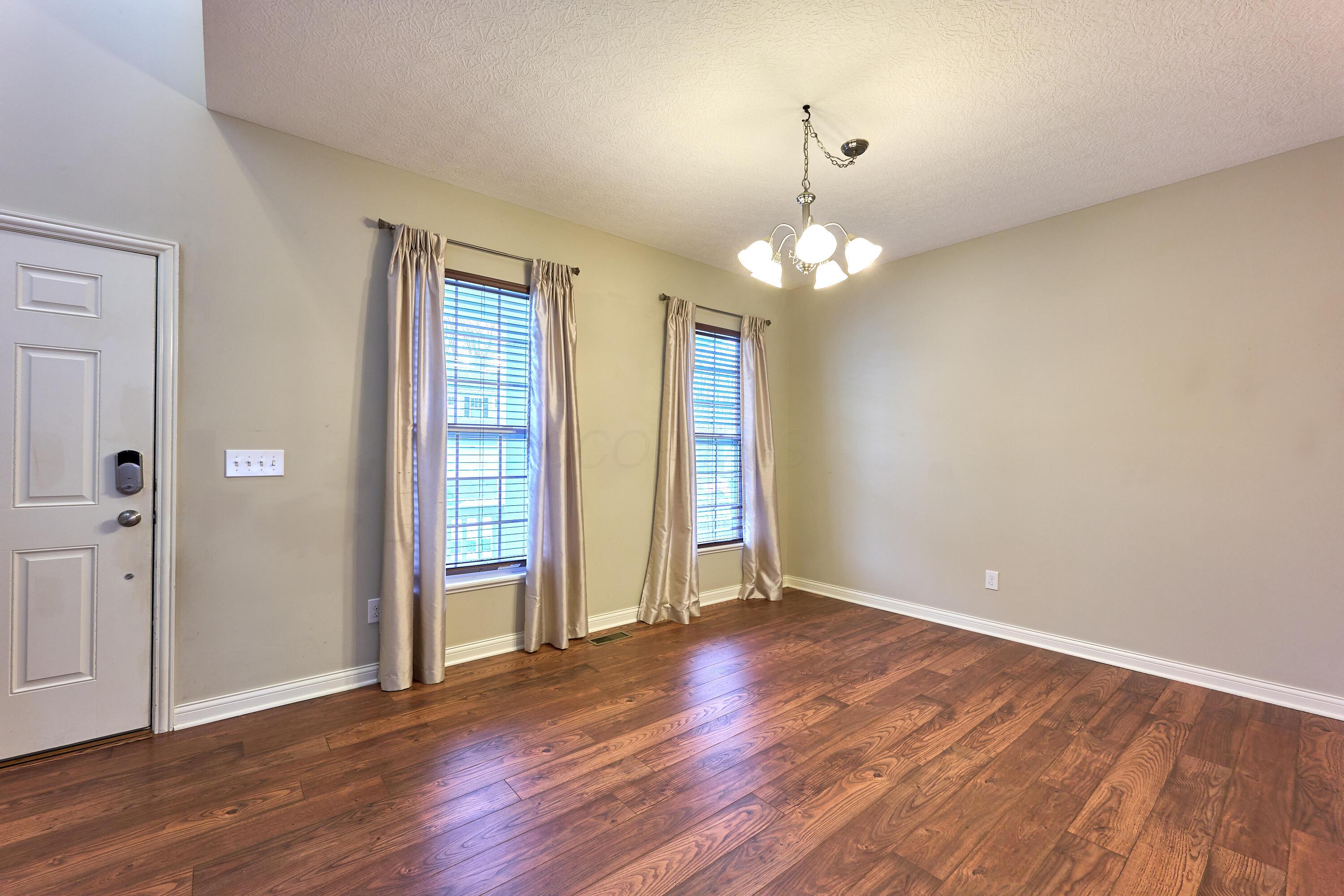 244 Cambridge Road Delaware, OH 43015 - Photo 9 of 129 244 Cambridge