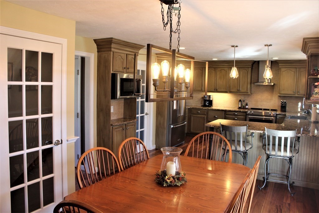 32 Deer Run Road Bellingham, MA 02019 - Photo 8 of 29 Gallery Image 8