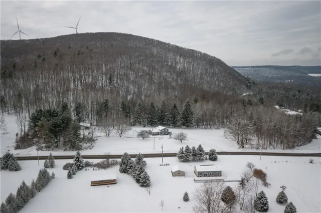 $360,000 | 7156 County Line Road, Naples, NY 14512