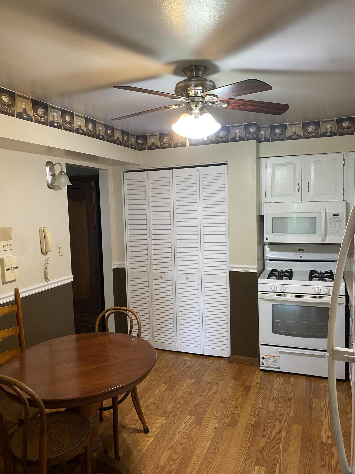 435 Old Stone Road, Unit 7 Munster, IN 46321 - Photo 5 of 11 1500x2000