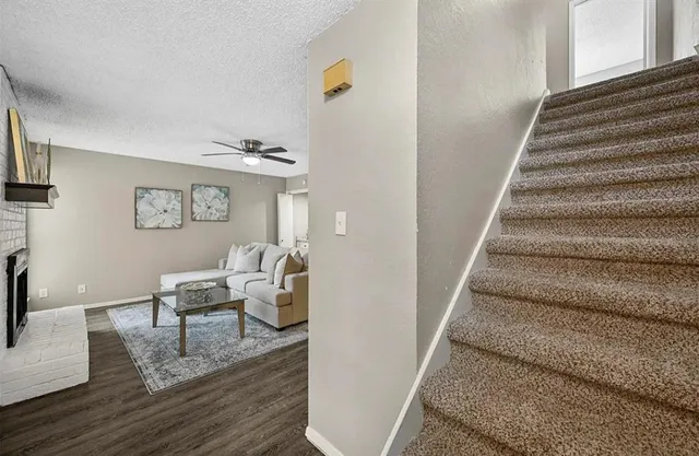 $1,950 | 2401 Long Ridge Lane, Arlington, TX 76014