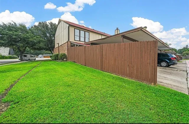 $1,950 | 2401 Long Ridge Lane, Arlington, TX 76014