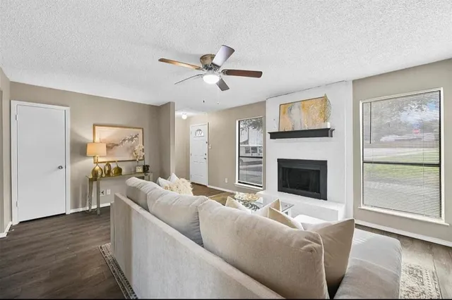 $1,950 | 2401 Long Ridge Lane, Arlington, TX 76014