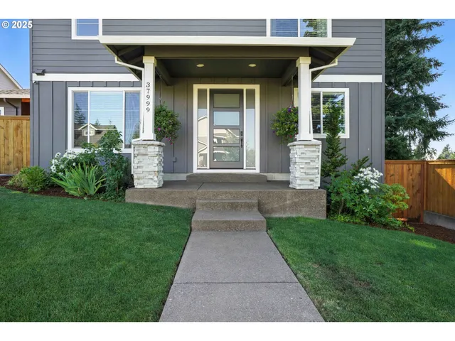$749,900 | 37999 Juniper Street, Sandy, OR 97055