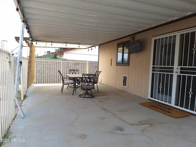 $275,000 | 163 Peretz Circle, Morristown, AZ 85342