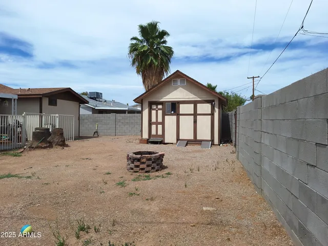 $275,000 | 163 Peretz Circle, Morristown, AZ 85342
