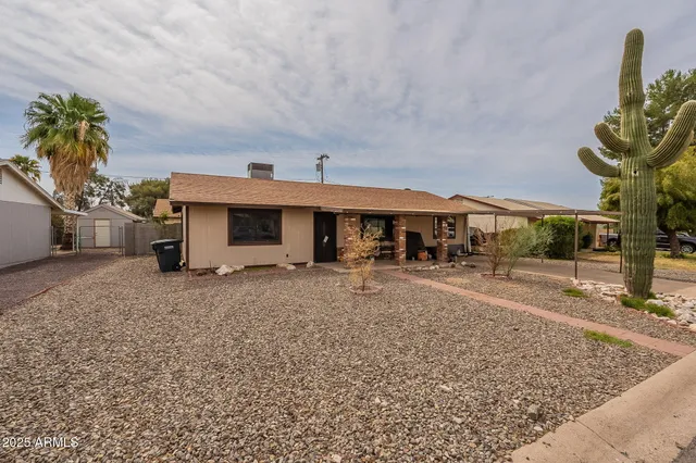 $275,000 | 163 Peretz Circle, Morristown, AZ 85342