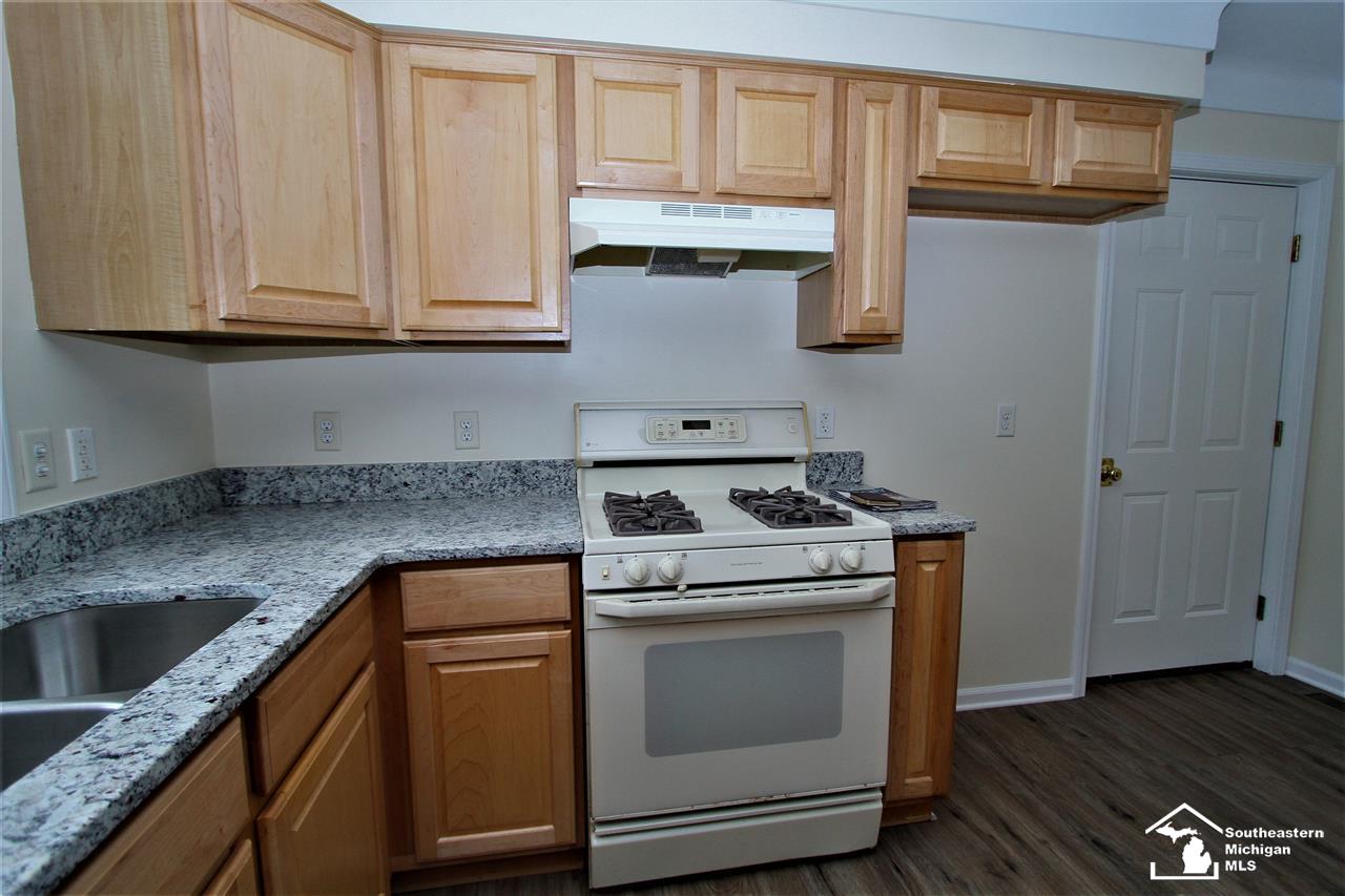 3210 South Custer Road Monroe, MI 48161 - Photo 8 of 31