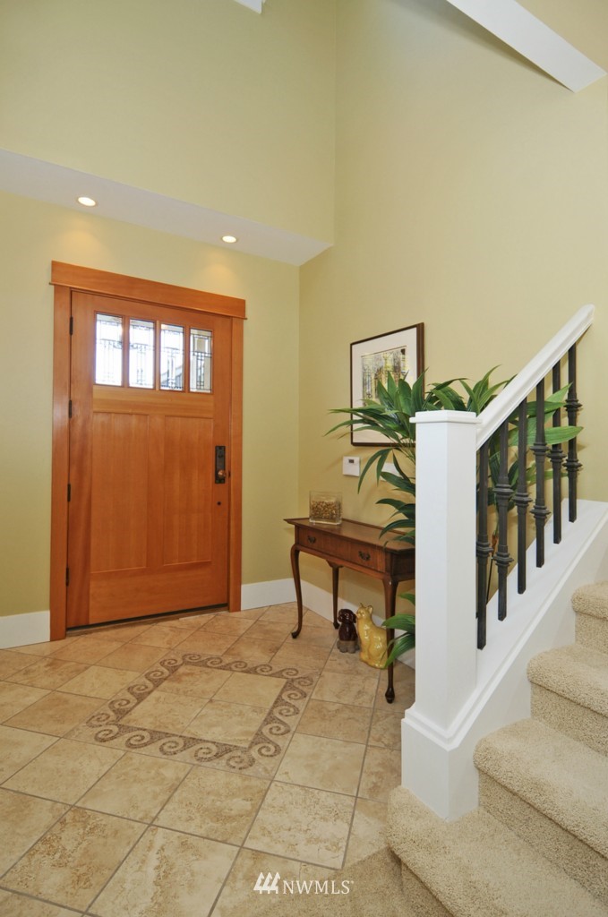 325 North 74th Street Seattle, WA 98103 - Photo 2 of 15