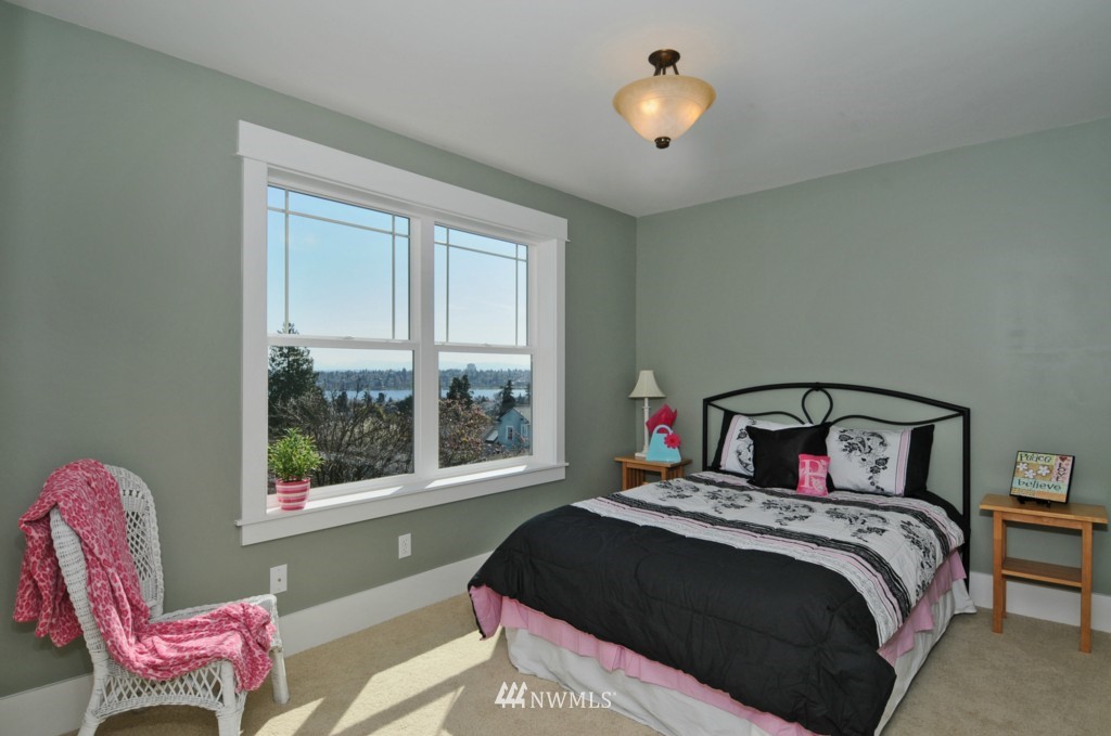 325 North 74th Street Seattle, WA 98103 - Photo 10 of 15