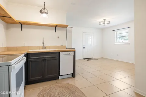 $225,000 | 216 Begnaud Drive, Lafayette, LA 70501