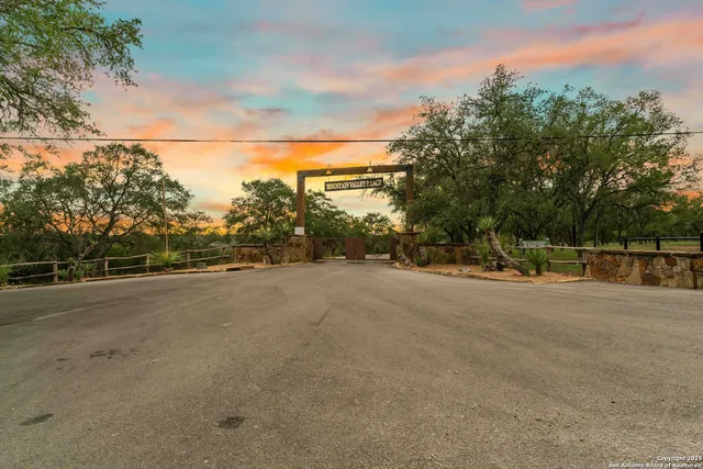 $259,000 | Lot 35 B Pr 2533, Mico, TX 78056