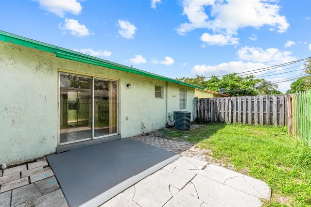 $2,200 | 4783 Gulfstream Road, Lake Worth, FL 33461