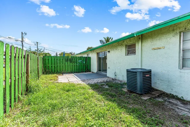 $2,200 | 4783 Gulfstream Road, Lake Worth, FL 33461