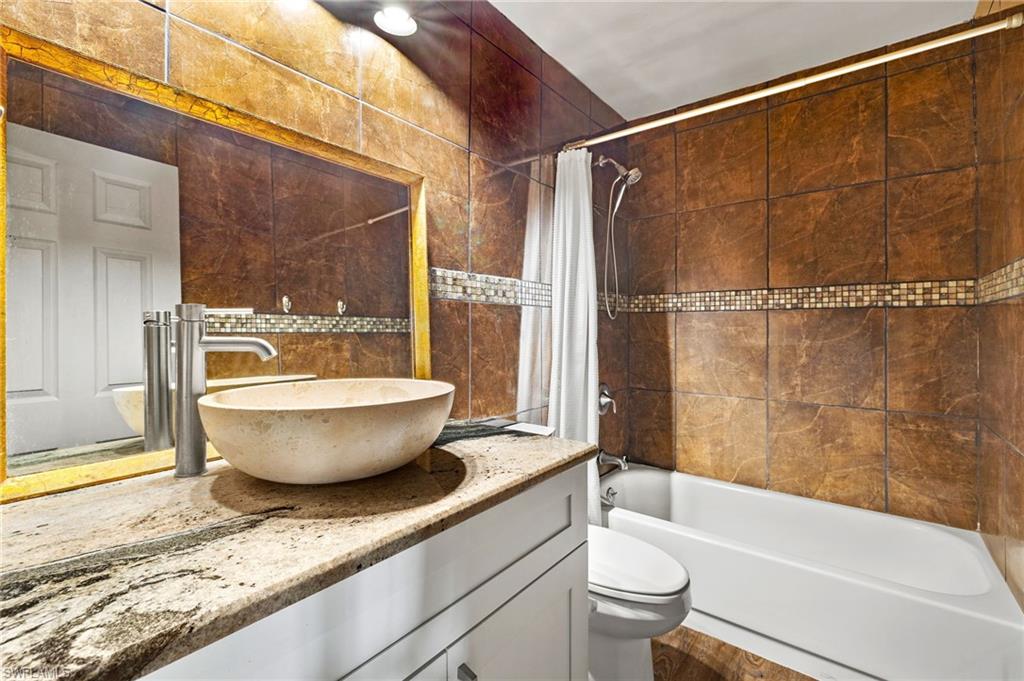 194 Round Key Circle, Unit G26 Naples, FL 34112 - Photo 27 of 28 Gallery Image 27