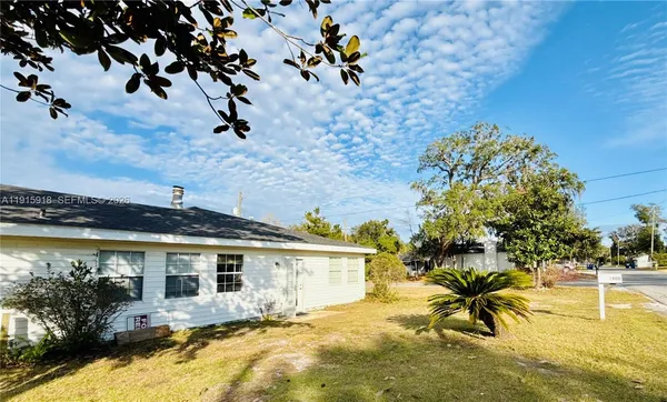$2,800 | 3900 West 17th Street, Panama City, FL 32401