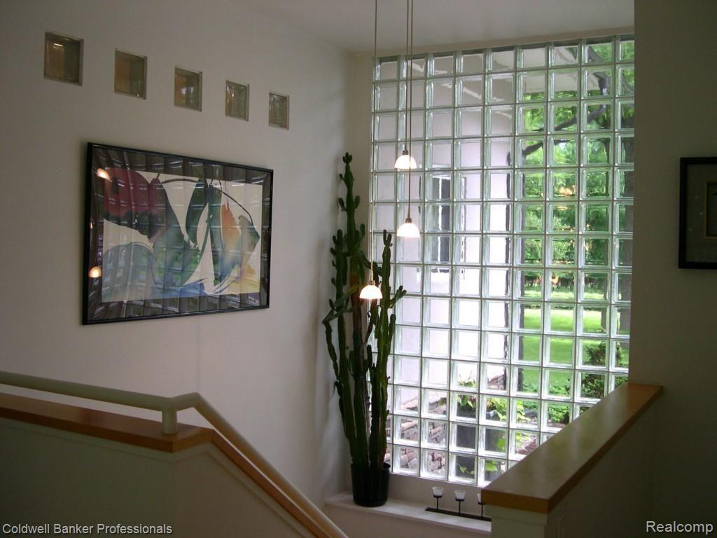 Foyer.jpg