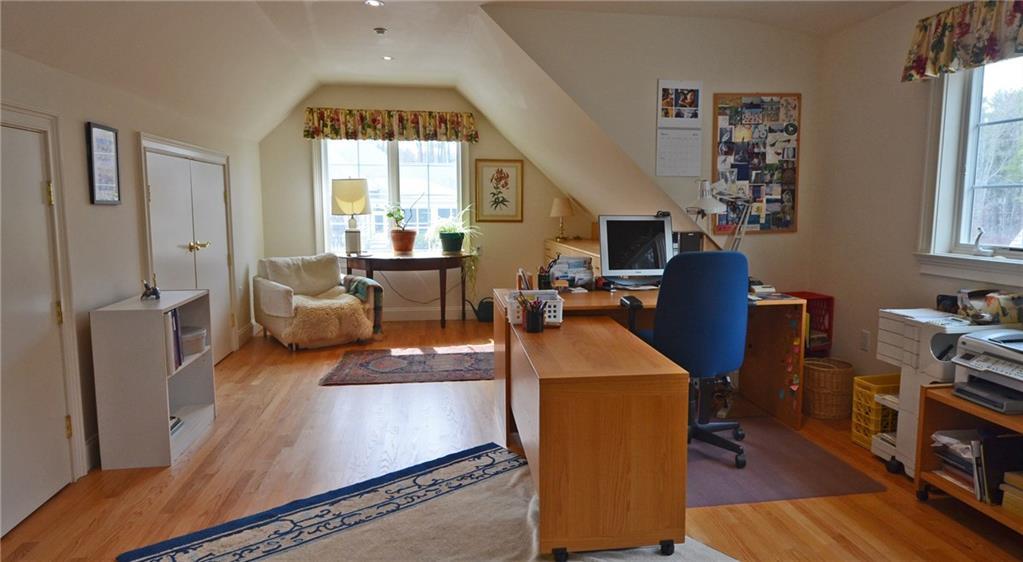 100 Shepard's Cove Road, Unit J2 Kittery, ME 03904 - Photo 23 of 35 Photo