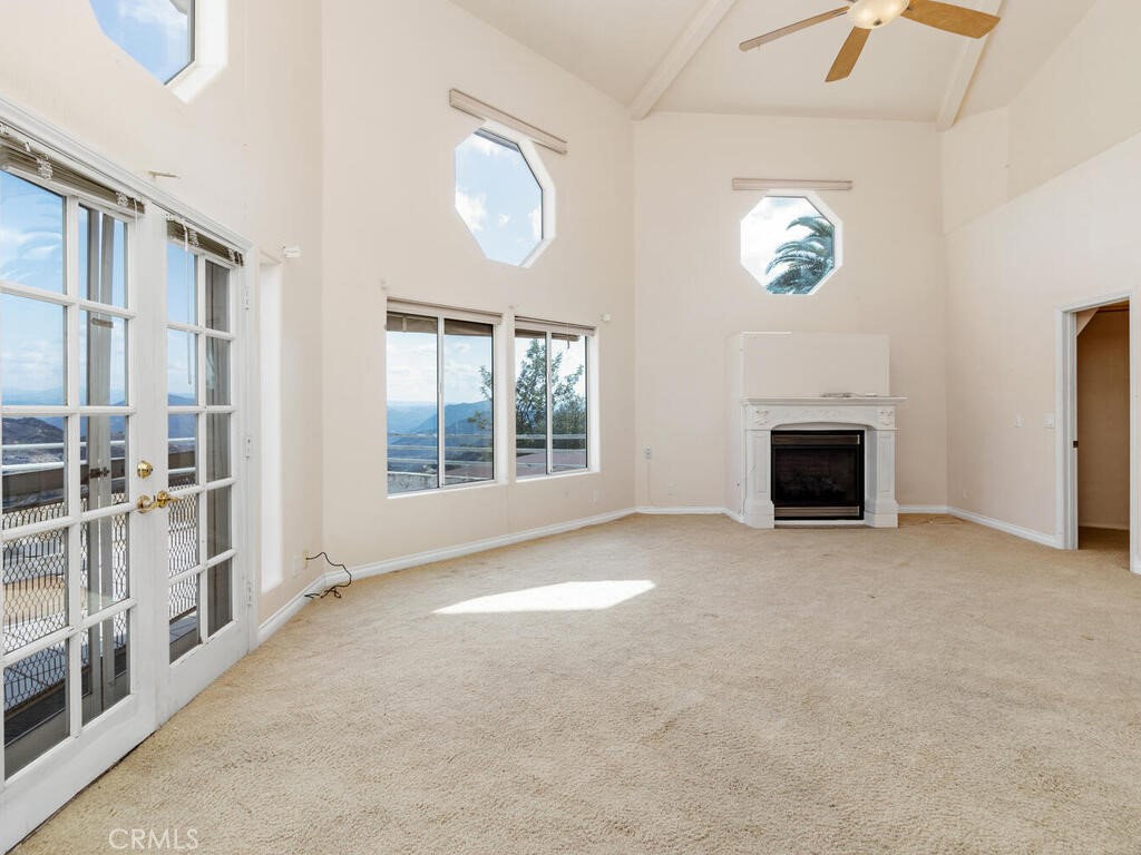 6455 Rainbow Heights Road Fallbrook, CA 92028 - Photo 30 of 63 an empty room with windows