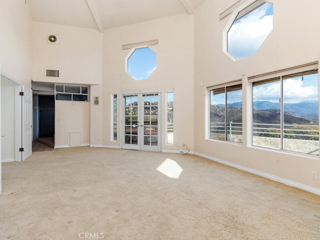 6455 Rainbow Heights Road Fallbrook, CA 92028 - Photo 31 of 63 Primary bedroom.