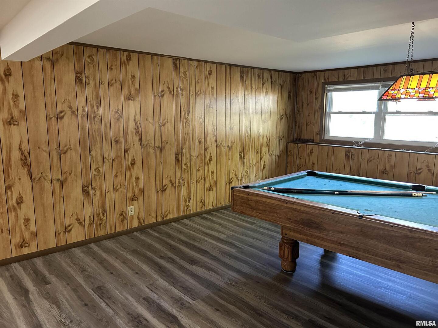 744 Cardinal Road Carbondale, IL 62901 - Photo 14 of 38 a room with a window