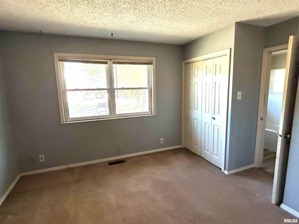 $182,500 | 744 Cardinal Road, Carbondale, IL 62901