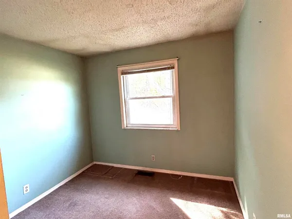 $182,500 | 744 Cardinal Road, Carbondale, IL 62901