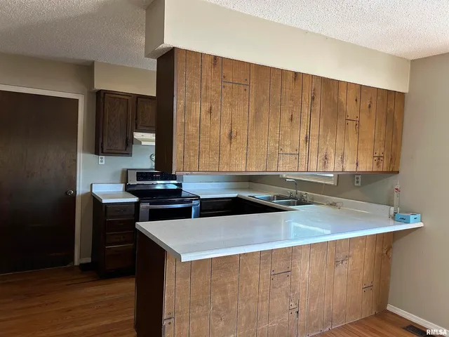 $189,500 | 744 Cardinal Road, Carbondale, IL 62901