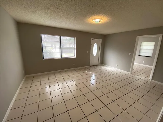 $2,195 | 4690 Summit Boulevard, West Palm Beach, FL 33415