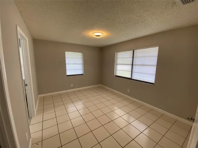 $2,195 | 4690 Summit Boulevard, West Palm Beach, FL 33415