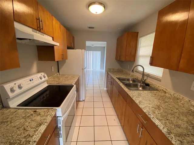 $2,195 | 4690 Summit Boulevard, West Palm Beach, FL 33415