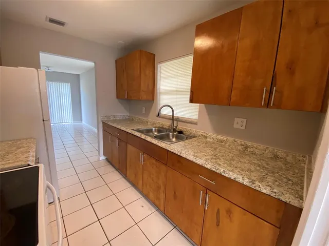 $2,195 | 4690 Summit Boulevard, West Palm Beach, FL 33415