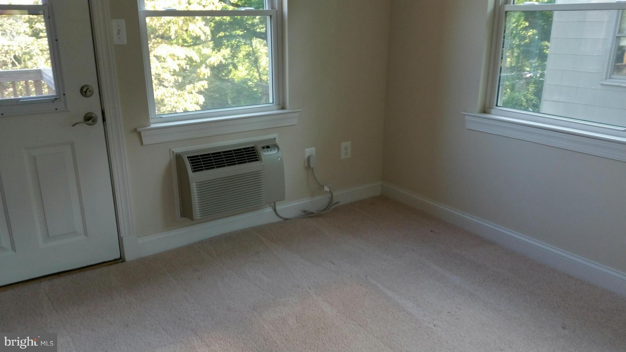 114 Hamilton Avenue Silver Spring, MD 20901 - Photo 11 of 25 Family Room