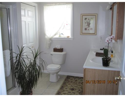 Master Bath/Spa. Spacious!