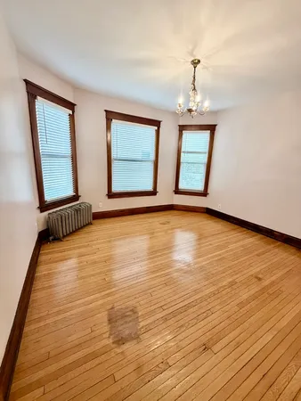 $1,450 | 13331 South Commercial Avenue, Unit 1, Chicago, IL 60633